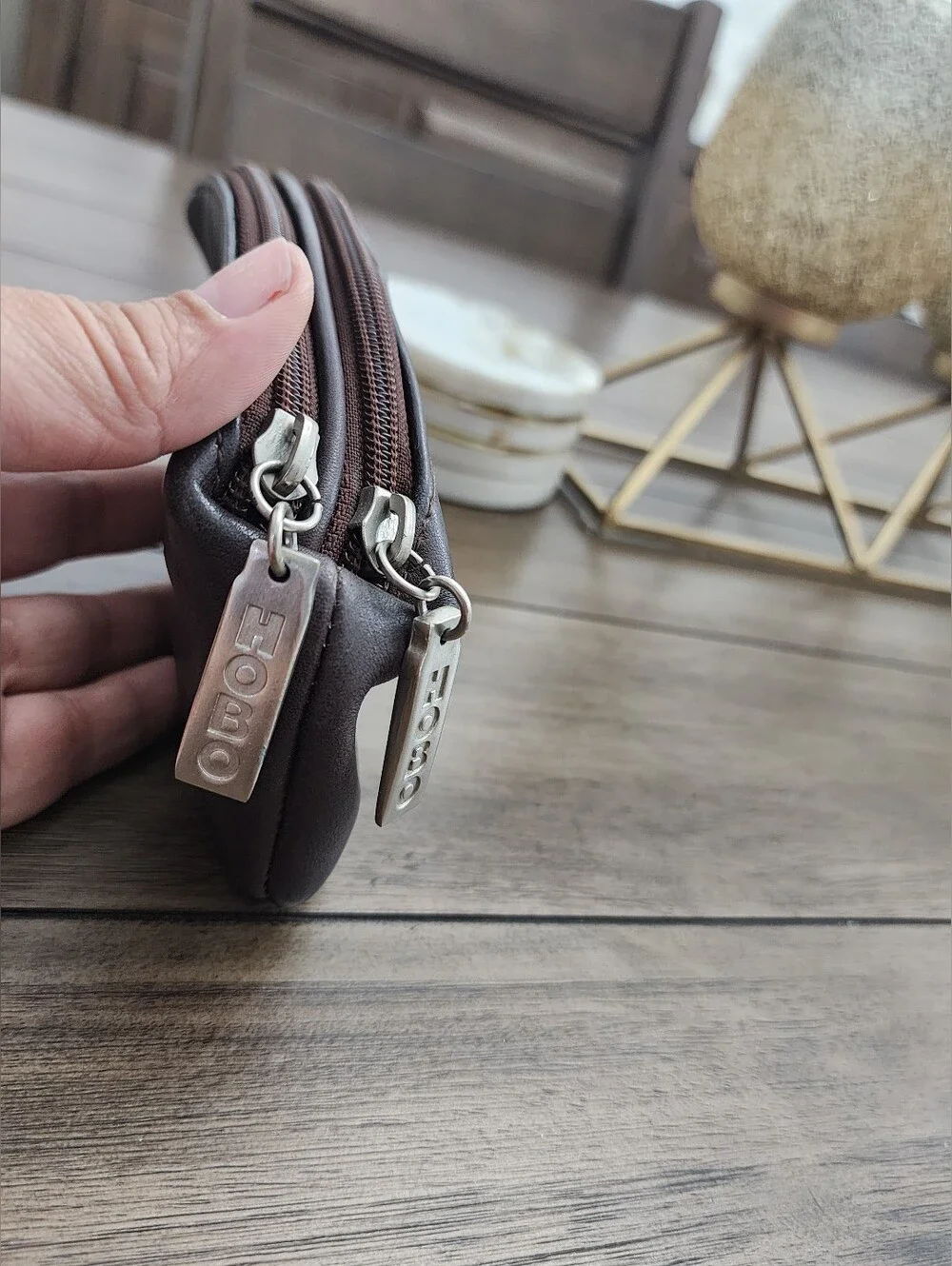 HOBO Brown Leather Zip Cosmetic Pouch-vintage